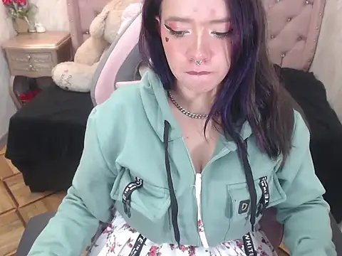 EmilyWildde's cam snapshot