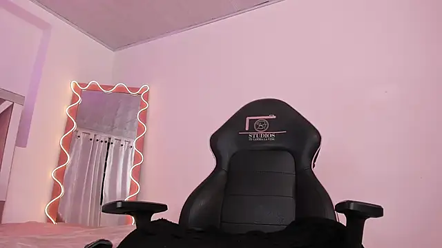 Shinedark_tay1 live sex cam