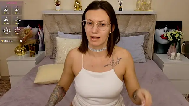 EstherPeachX's cam snapshot