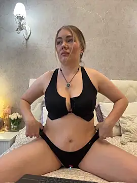 LianaCruz__'s cam snapshot