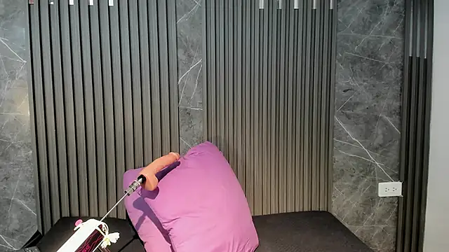 SaraiEvans's cam snapshot