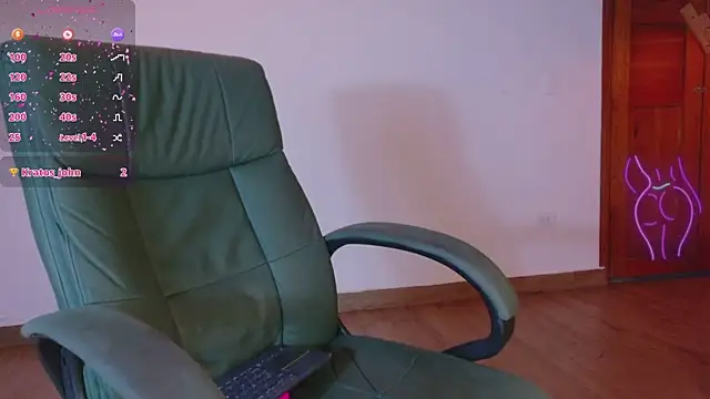 Aurora_jones11's cam snapshot