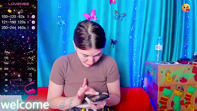 LillyRayRay's cam snapshot