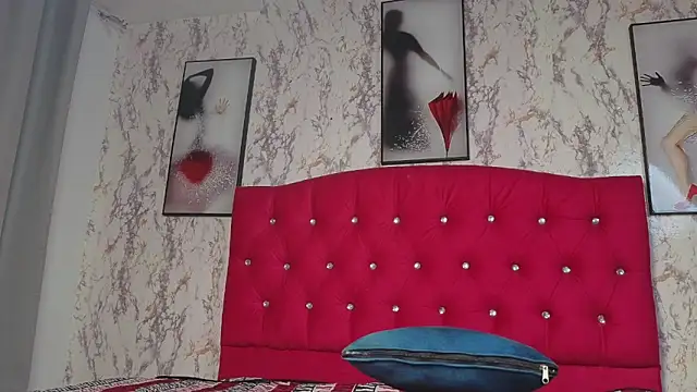 Larissa_Antonella's cam snapshot