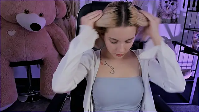 AuroraWrenfield's cam snapshot