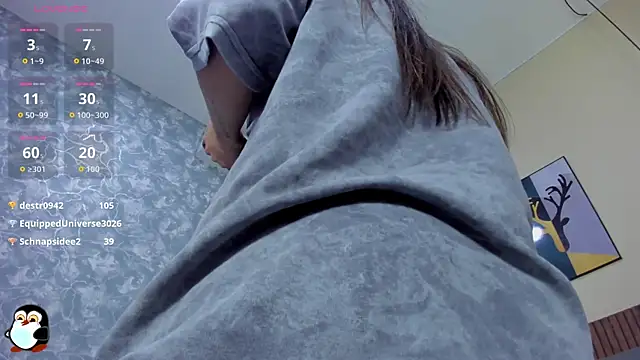 EmillyHarper_'s cam snapshot