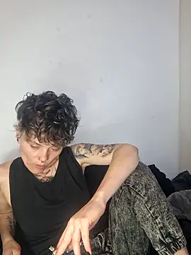 megan_cr's cam snapshot