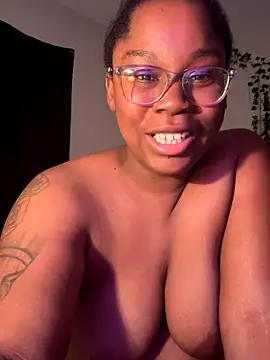 lovelytip's cam snapshot