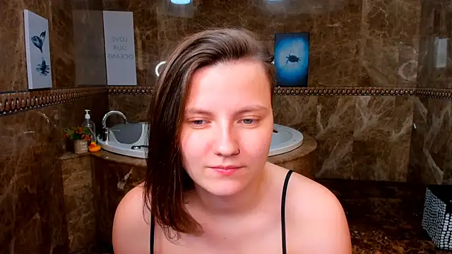 MelindaTin's cam snapshot