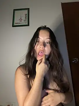 Sarah_millerr_'s cam snapshot