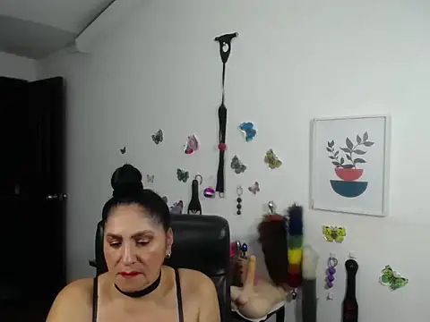 mature_bigboobs10's cam snapshot