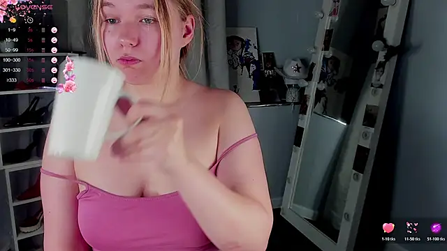 Rebecca_Kelly's cam snapshot