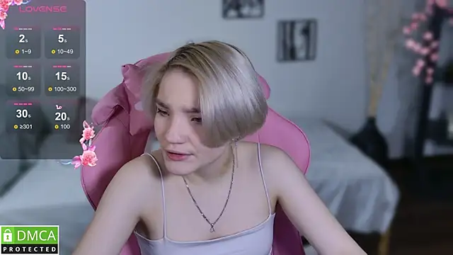 Megan_Lora's cam snapshot