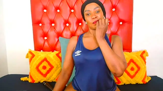 GaggingQueen32's cam snapshot