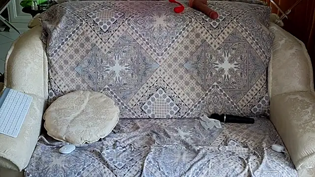 Alyonushkadarling's cam snapshot