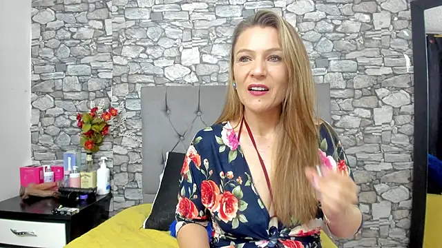 your_angel7's cam snapshot