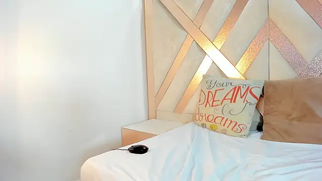 Cassandra_Armani's cam snapshot