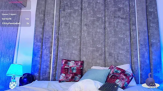 ScarlettSinclairr's cam snapshot