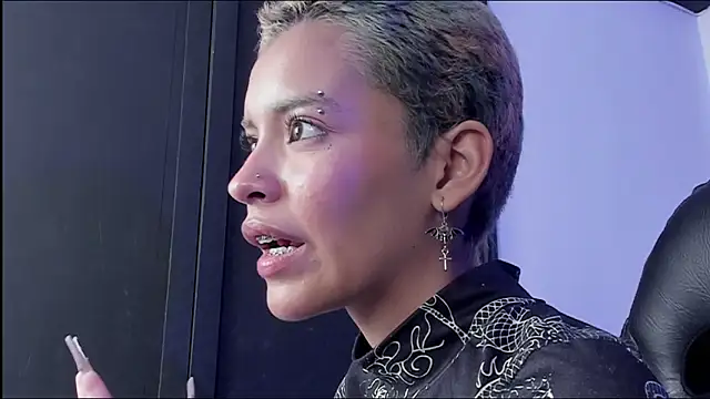 Anny_Kiitty's cam snapshot