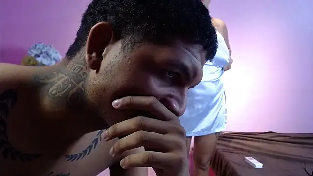 DulceAmazing's cam snapshot