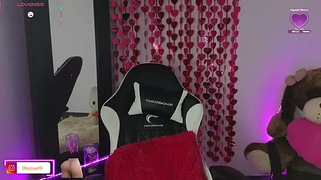 Dhanaee's cam snapshot