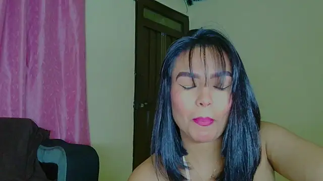 joyshe__vergara's cam snapshot