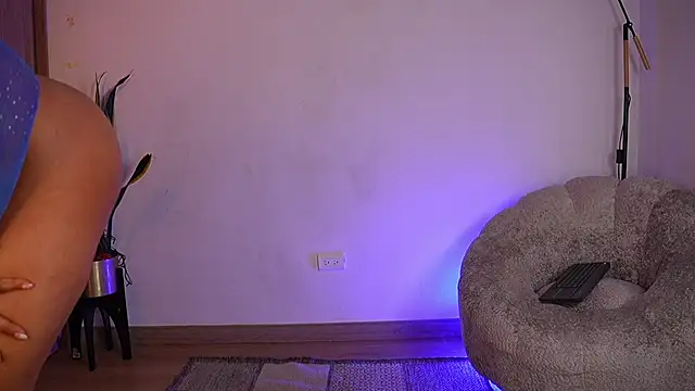 anyiled_hot's cam snapshot