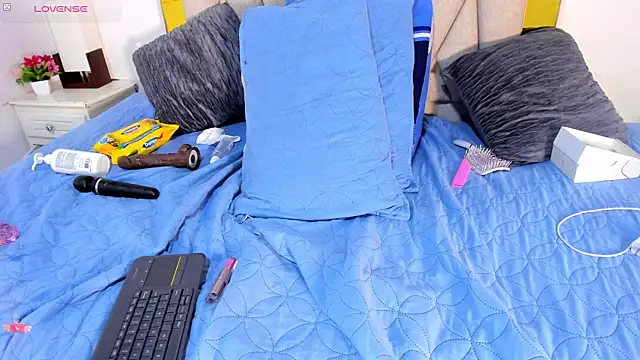 vahiolet_fuentes's cam snapshot