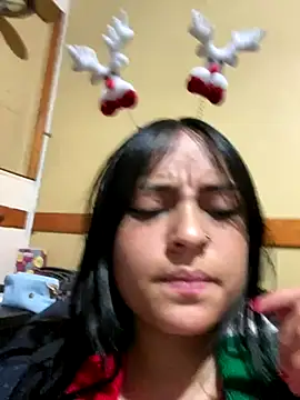 Karla_1-2's cam snapshot