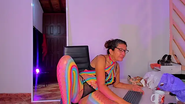 Keyla_Milf's cam snapshot