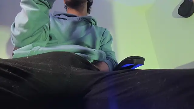 s_sven03's cam snapshot