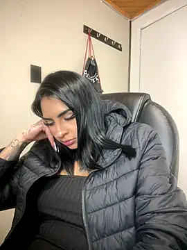 Hilary_pinkk's web cam