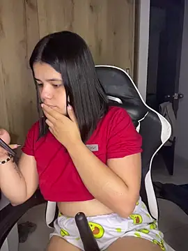 2Angela_'s cam snapshot