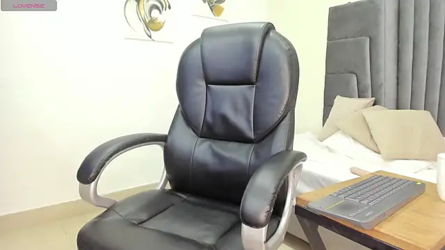 bellaadams35's cam snapshot