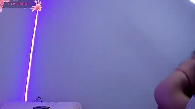 liz_25b's cam snapshot