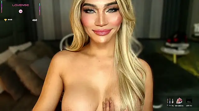 TheHuntress_'s cam snapshot