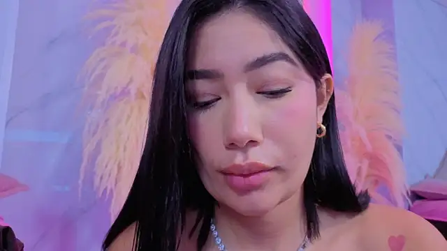 Chlooee__'s cam snapshot