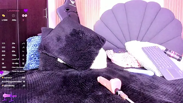 karol_green_'s cam snapshot