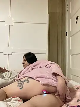 kriztal_pretty's cam snapshot