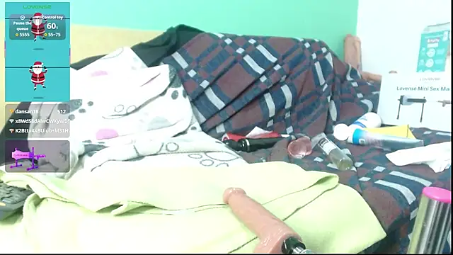 avaleri_cherry's cam snapshot