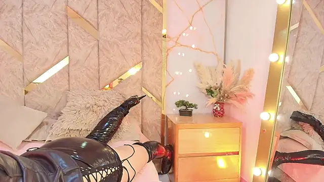 ALESKADUTH's cam snapshot