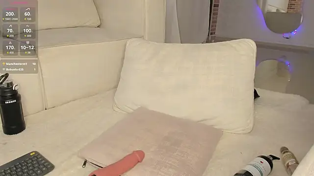 sara_evans02's cam snapshot