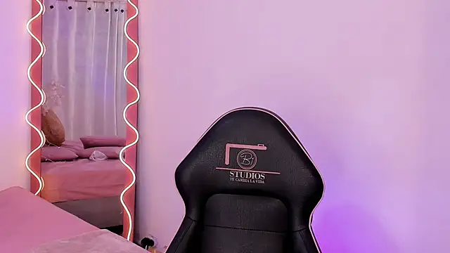 Shinedark_tay1's cam snapshot