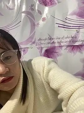 TranOanh999's cam snapshot