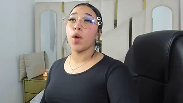 IsabellRodriguez18's cam snapshot