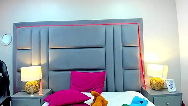 LuisaFranco's cam snapshot