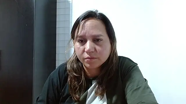 LauraReeves's web cam