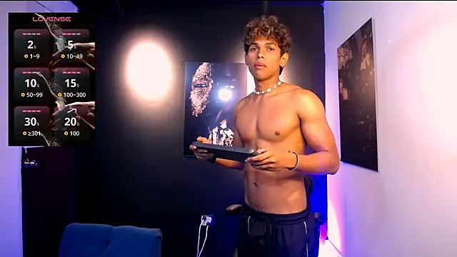 LiamVibes212's cam snapshot