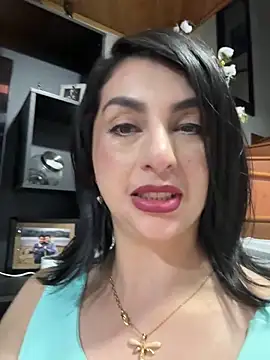 LlianneDiamond1's cam snapshot