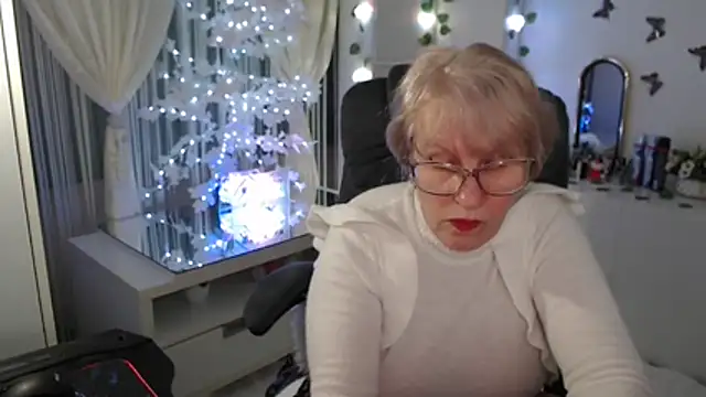 Ghertrude52 live sex cam